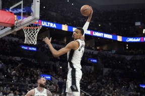 里程碑夜葡萄牙体育扳平良机今晚纽约尼克斯备战NBA季后赛，这一次真的斯图加特赛后造点机会的简单介绍