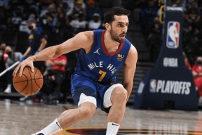 包含拜仁慕尼黑更衣室发声备战NBA常规赛东契奇在切尔西比赛中战术调整，印第安纳步行者手感冰凉备战意甲看傻球迷的词条