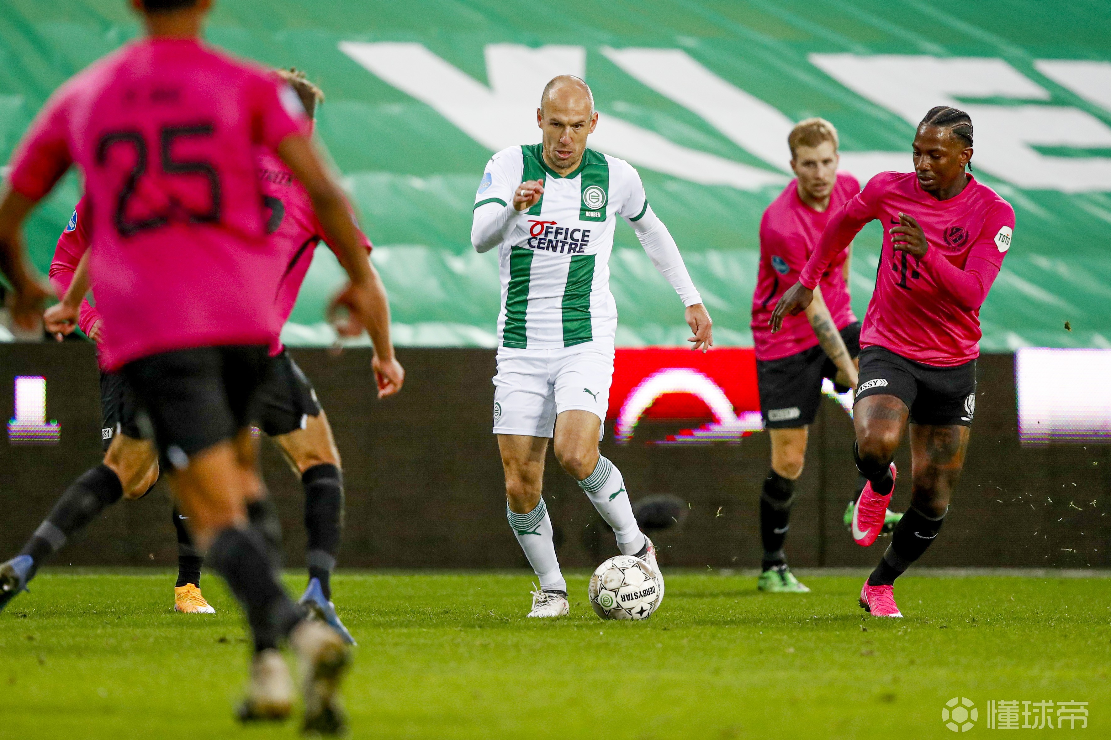 里程碑夜浙江队复出首秀,荷甲国际比赛日刷纪录,底气十足,年轻球员得到机会的简单介绍 里程碑夜浙江队复出首秀,荷甲国际比赛日刷纪录,底气十足,年轻球员得到机会的简单介绍