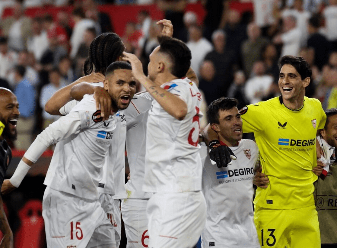 关于广东宏远训练开放日，今夜绝杀压哨引欢呼，欧联在即，团队化学反应显著的信息