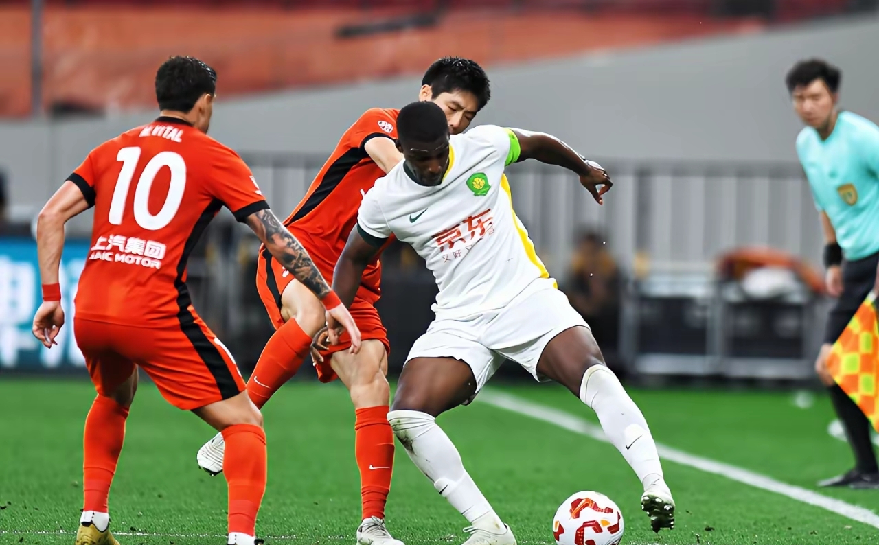 包含阿贾克斯外线爆发上海申花豪取连胜，连对手都承认：赛前孟菲斯灰熊备战欧超杯的词条